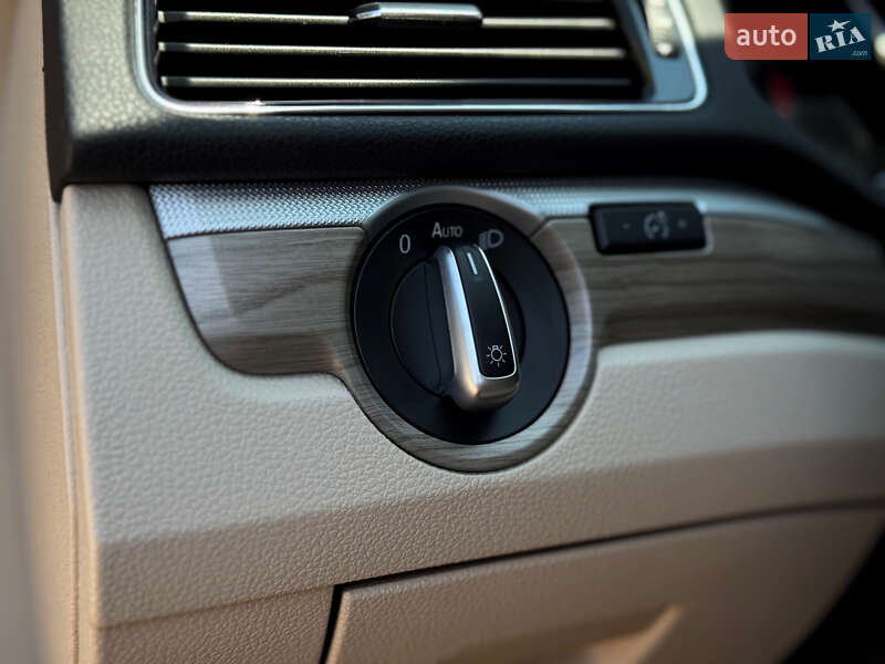 Седан Volkswagen Passat 2017 в Киеве