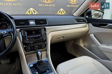 Седан Volkswagen Passat 2017 в Киеве