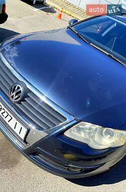 Универсал Volkswagen Passat 2006 в Киеве