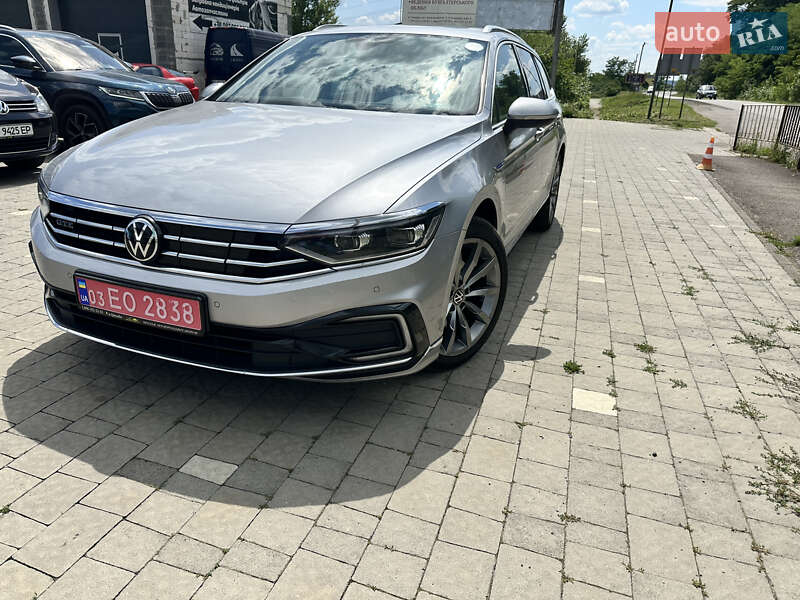 Универсал Volkswagen Passat 2021 в Иршаве