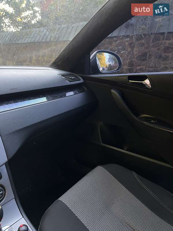 Універсал Volkswagen Passat 2006 в Жмеринці