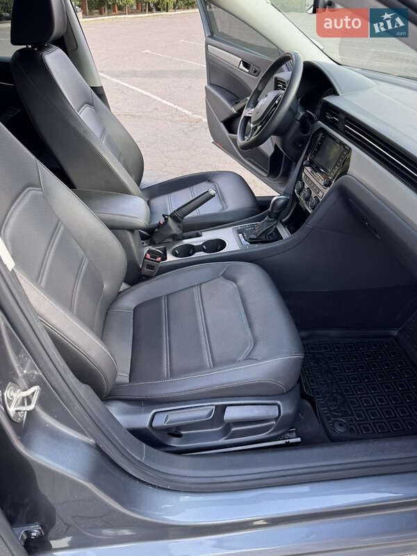 Седан Volkswagen Passat 2021 в Кривом Роге фото 29 Седан Volkswagen Passat 2021 в Кривом Роге
