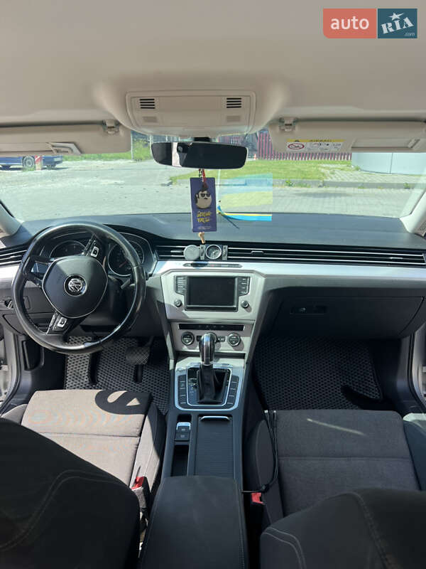 Універсал Volkswagen Passat 2016 в Яремчі