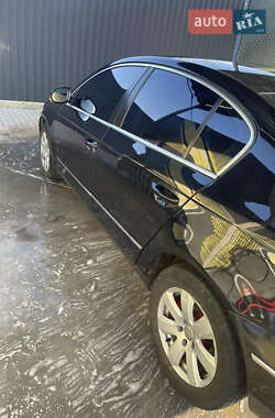Седан Volkswagen Passat 2006 в 