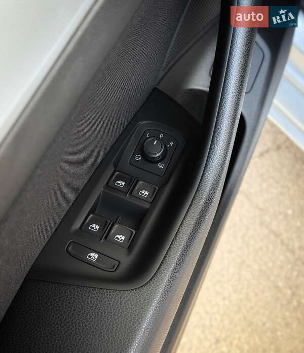 Універсал Volkswagen Passat 2019 в Дніпрі