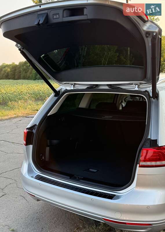 Універсал Volkswagen Passat 2019 в Дніпрі