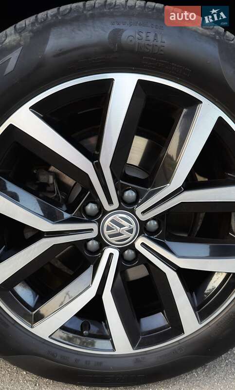 Універсал Volkswagen Passat 2019 в Дніпрі