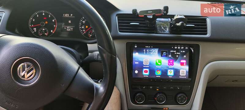 Седан Volkswagen Passat 2013 в Киеве