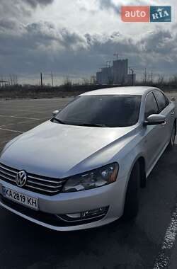 Універсал Volkswagen Passat 2015 в Києві