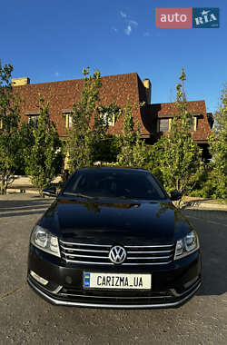Седан Volkswagen Passat 2012 в Харькове