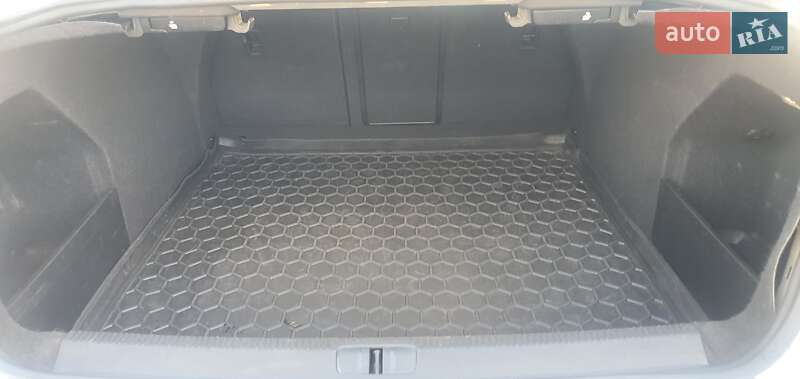 Седан Volkswagen Passat 2011 в Кривом Роге фото 24 Седан Volkswagen Passat 2011 в Кривом Роге