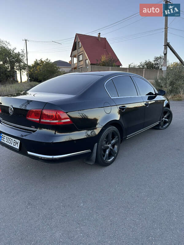 Седан Volkswagen Passat 2011 в Миколаєві