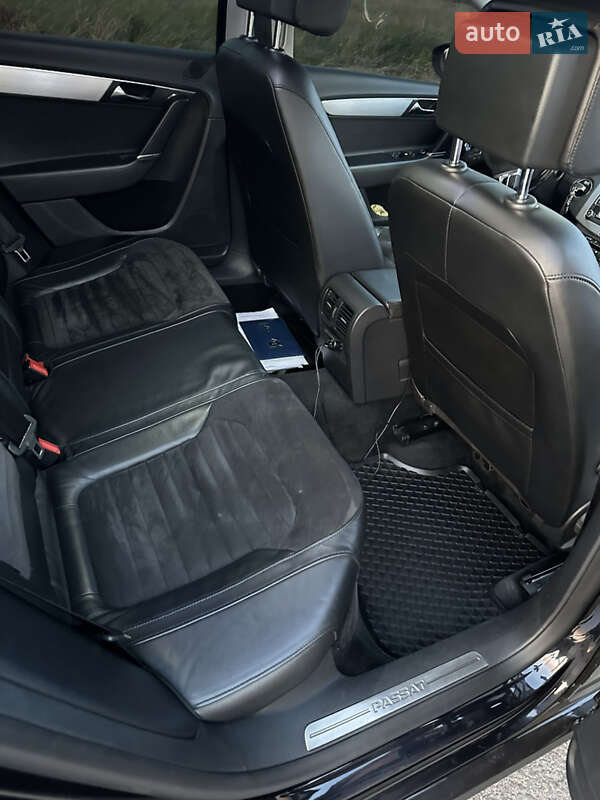 Седан Volkswagen Passat 2011 в Миколаєві