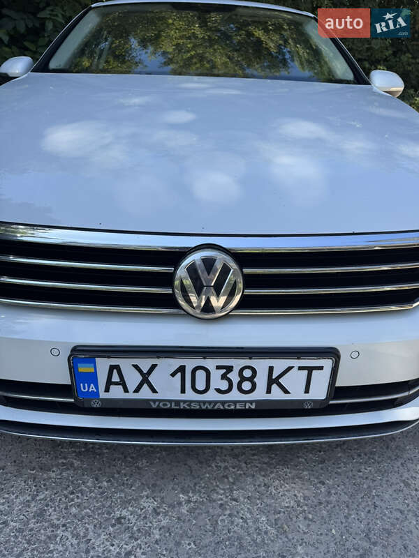 Седан Volkswagen Passat 2015 в Хмельницком