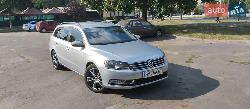 Универсал Volkswagen Passat 2010 в Киеве
