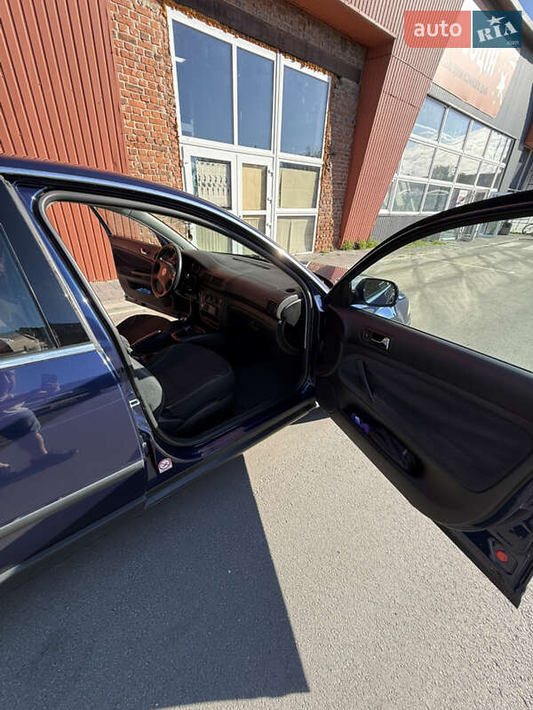 Седан Volkswagen Passat 2001 в Чернігові