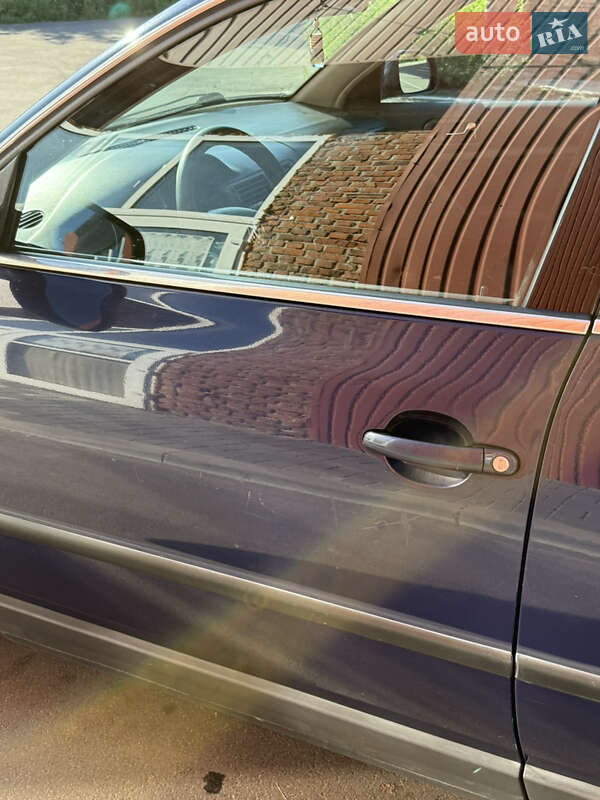 Седан Volkswagen Passat 2001 в Чернігові