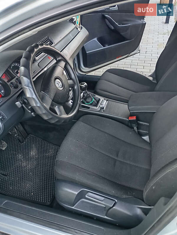 Универсал Volkswagen Passat 2007 в Старом Самборе