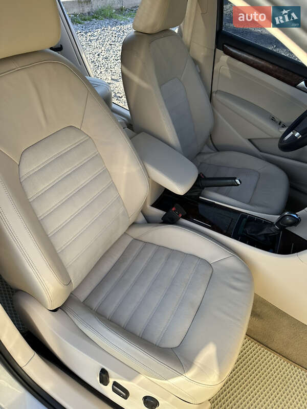 Седан Volkswagen Passat 2012 в Хмельницькому