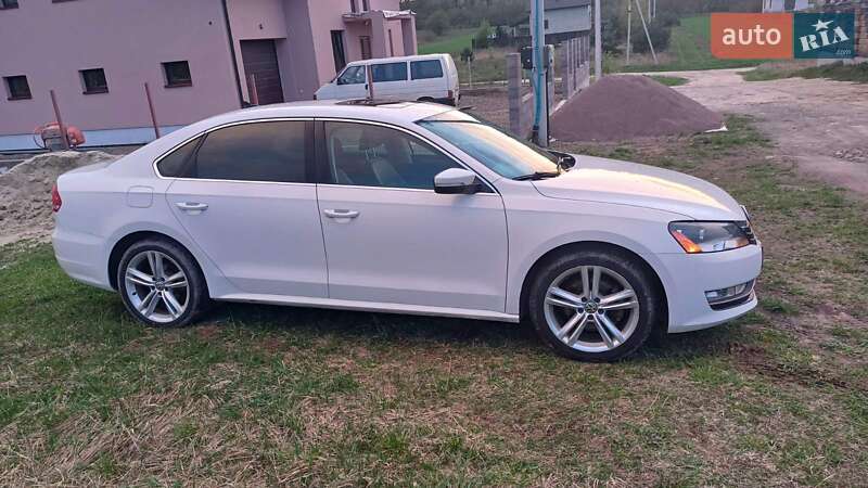 Седан Volkswagen Passat 2015 в Львове