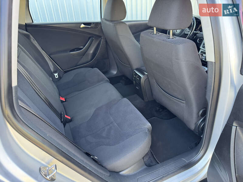 Универсал Volkswagen Passat 2010 в Киеве фото 23 Универсал Volkswagen Passat 2010 в Киеве