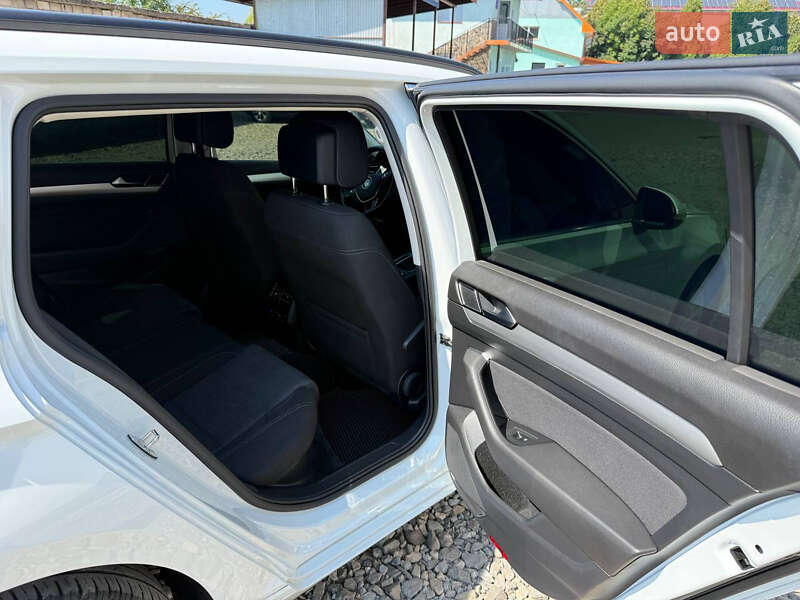 Універсал Volkswagen Passat 2018 в Коломиї