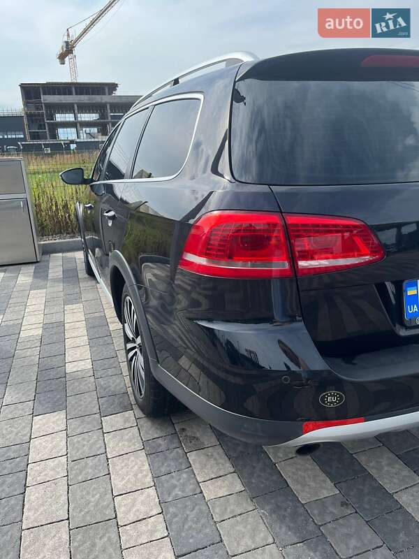Універсал Volkswagen Passat 2012 в Львові