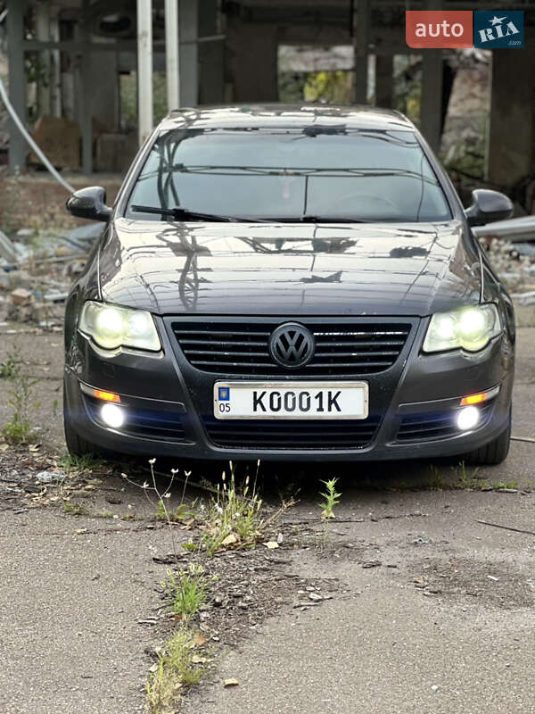 Седан Volkswagen Passat 2006 в Слов'янську