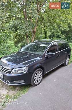 Универсал Volkswagen Passat 2011 в Киеве