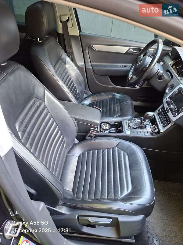 Универсал Volkswagen Passat 2011 в Киеве фото 6 Универсал Volkswagen Passat 2011 в Киеве