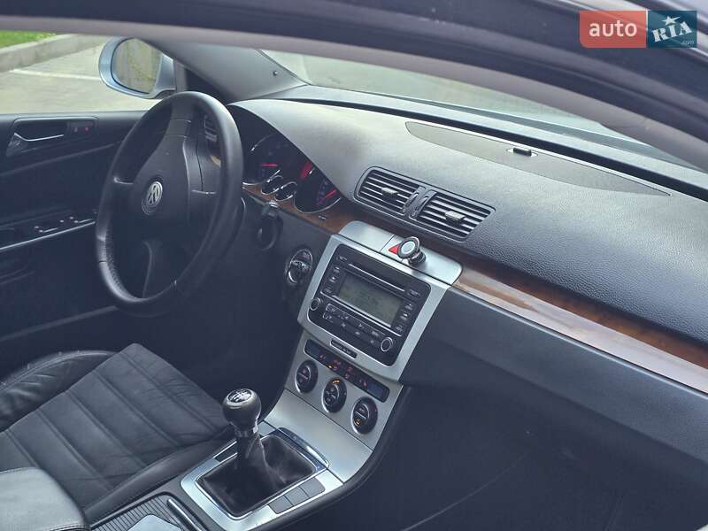 Седан Volkswagen Passat 2008 в Хмельницком