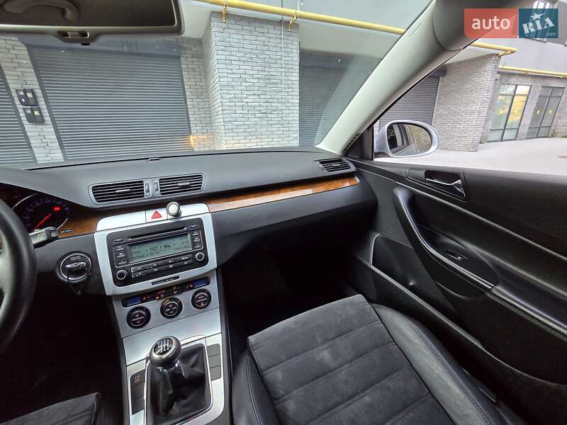 Седан Volkswagen Passat 2008 в Хмельницком