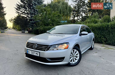 Седан Volkswagen Passat 2012 в Умані