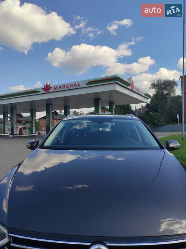 Універсал Volkswagen Passat 2015 в Житомирі