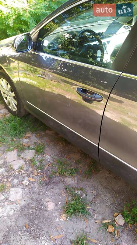 Универсал Volkswagen Passat 2010 в Умани