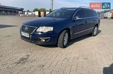 Універсал Volkswagen Passat 2006 в Сарнах