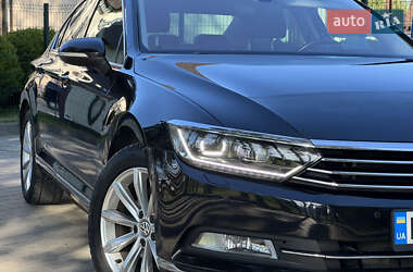 Седан Volkswagen Passat 2016 в Стрые