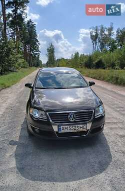 Седан Volkswagen Passat 2008 в Житомирі