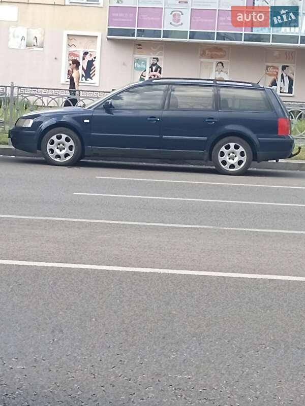 Универсал Volkswagen Passat 1999 в Киеве