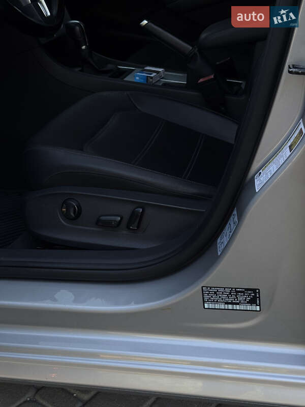 Седан Volkswagen Passat 2011 в Запорожье
