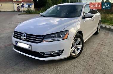 Седан Volkswagen Passat 2012 в Львові