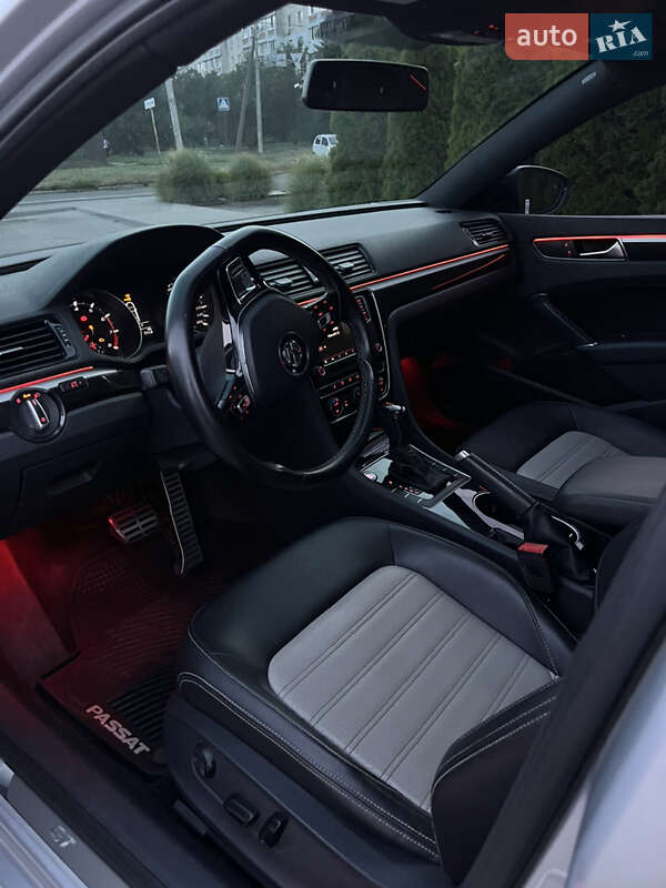 Седан Volkswagen Passat 2018 в Черкасах
