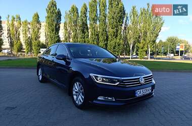 Седан Volkswagen Passat 2016 в Черкассах