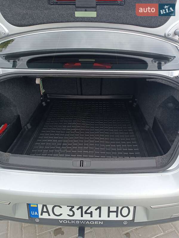 Седан Volkswagen Passat 2006 в Ковелі