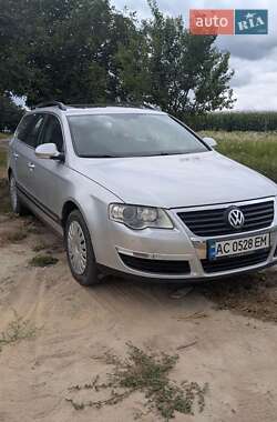 Універсал Volkswagen Passat 2008 в Луцьку