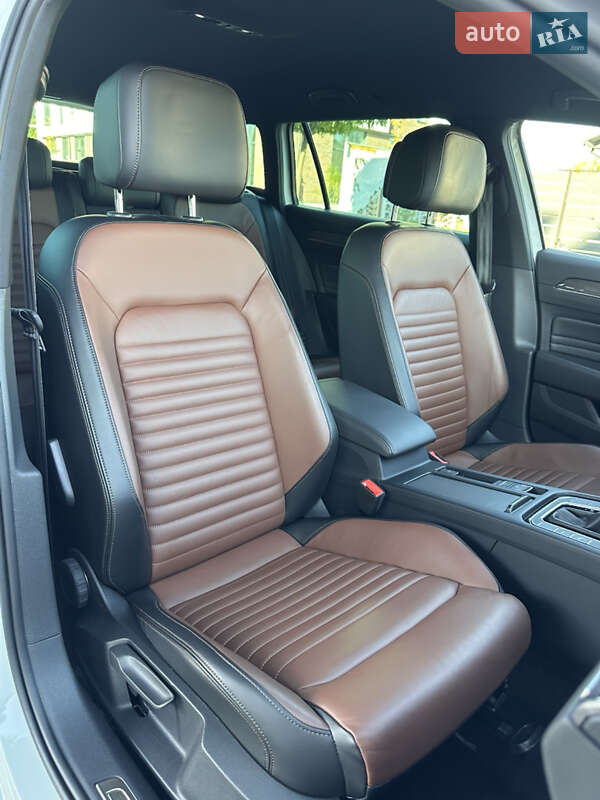 Универсал Volkswagen Passat 2021 в Умани фото 35 Универсал Volkswagen Passat 2021 в Умани