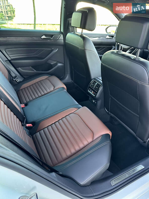 Универсал Volkswagen Passat 2021 в Умани фото 41 Универсал Volkswagen Passat 2021 в Умани