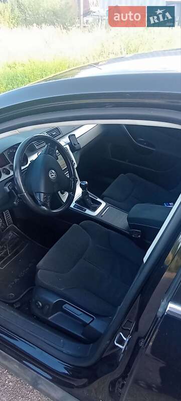 Седан Volkswagen Passat 2008 в Дрогобичі