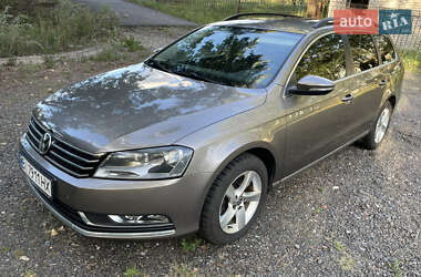 Универсал Volkswagen Passat 2011 в Горишних Плавнях