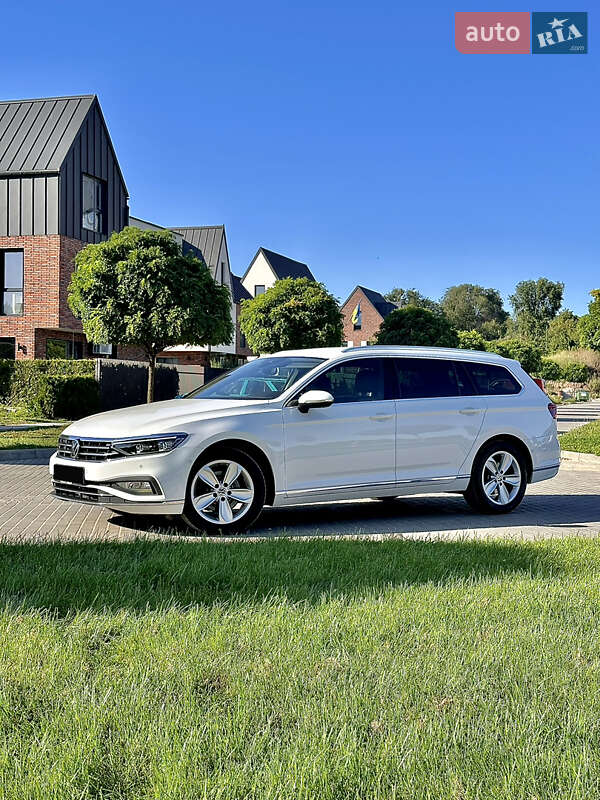 Универсал Volkswagen Passat 2021 в Умани фото 16 Универсал Volkswagen Passat 2021 в Умани